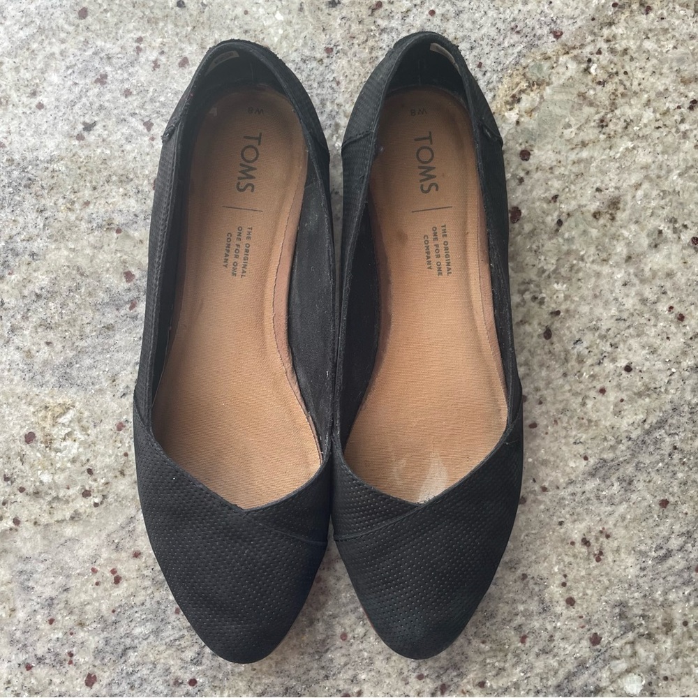 TOMS “Julie” Women's Textured Black Flats 8